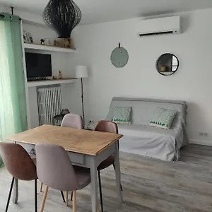  Appartement Climatisé Proche Remparts France
